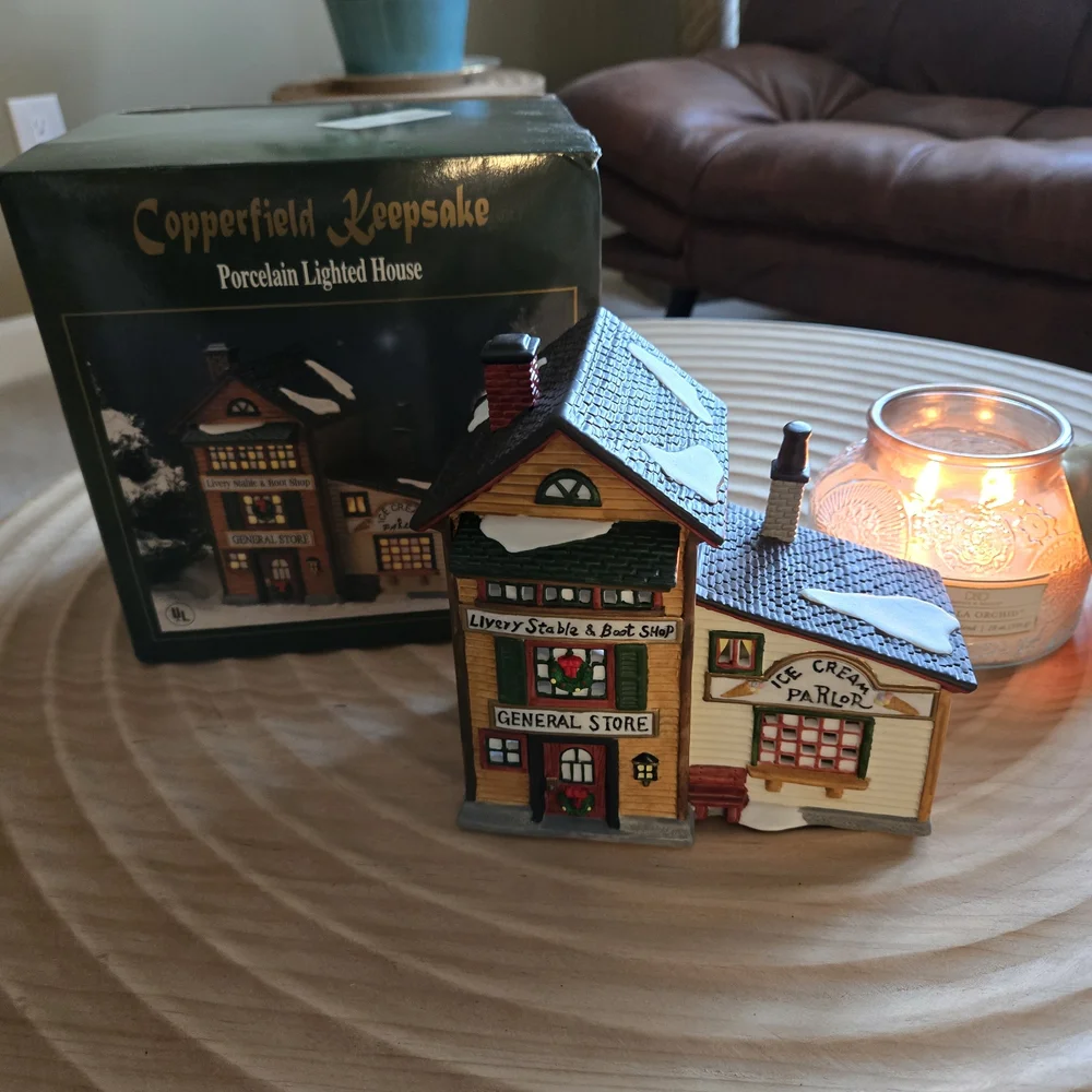 Vintage Copperfield Keepsake Porcelain Lighted House Christmas Village Store